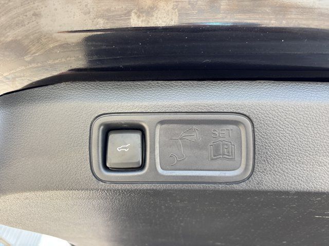 Used 2024 Ford Expedition XLT AWD/4WD image 8