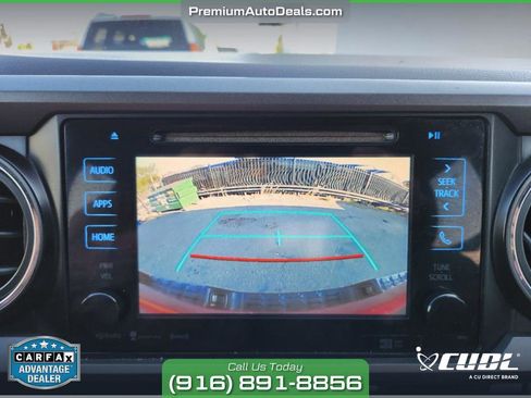 Used 2017 Toyota Tacoma TRD Off-Road image 19