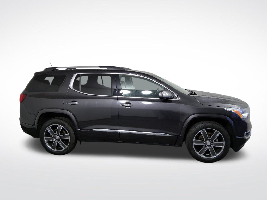 Used 2018 GMC Acadia Denali w/ Technology Package AWD/4WD image 2