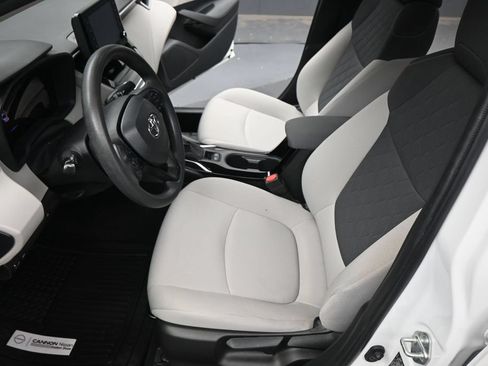 Used 2022 Toyota Corolla LE FWD image 9