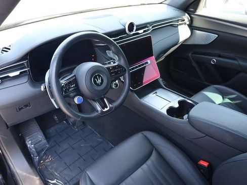 Used 2024 Maserati Grecale GT image 10
