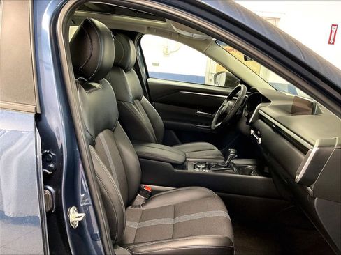 Used 2025 MAZDA CX-50 AWD 2.5 S w/ Premium Package image 11