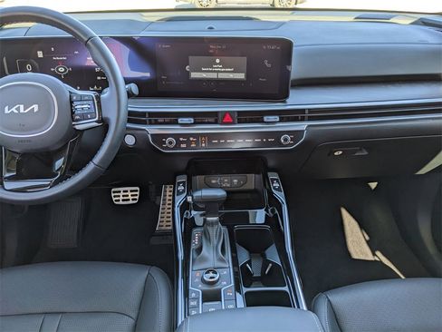 Certified 2025 Kia Sorento SX image 19