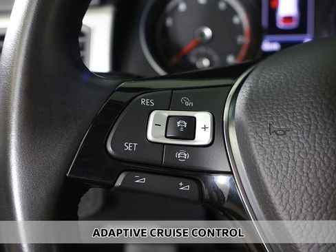 Used 2019 Volkswagen Atlas SE w/ Panoramic Sunroof Package image 4