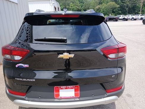 Used 2024 Chevrolet TrailBlazer LT w/ LT Cold Weather Package FWD image 4