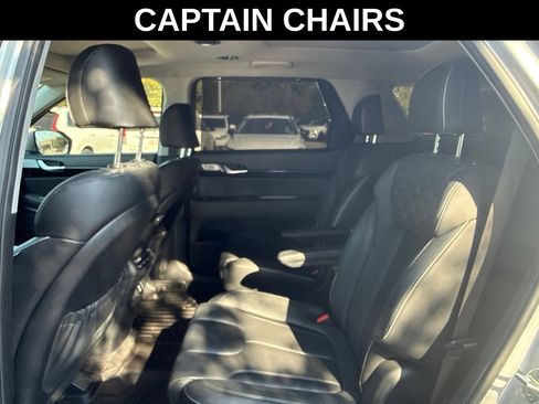 Used 2022 Hyundai Palisade Limited FWD image 16
