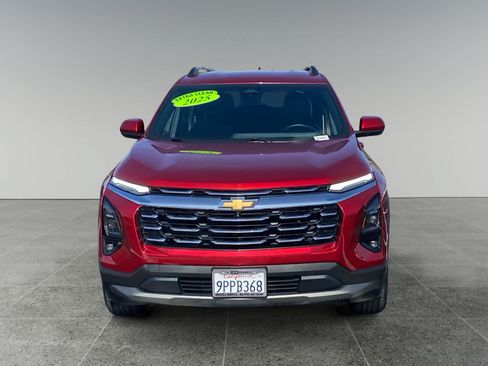 Used 2025 Chevrolet Equinox LT w/ Convenience Package II AWD/4WD image 8