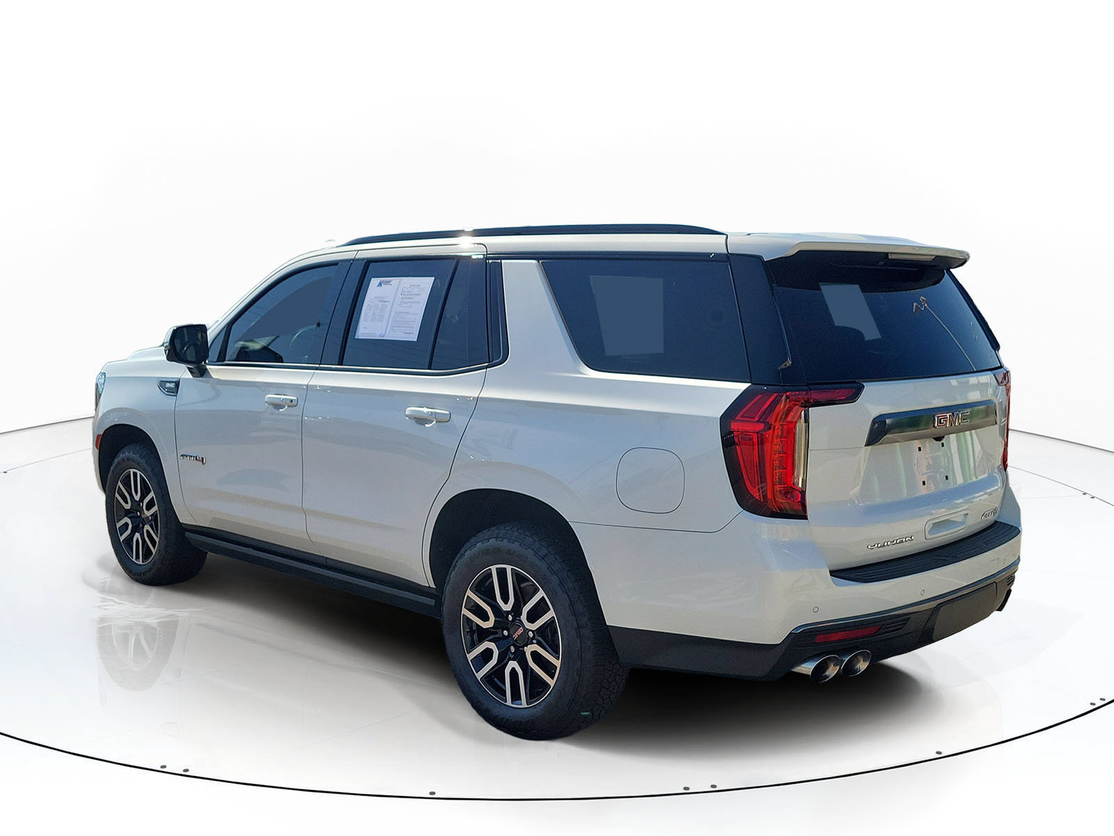 Used 2022 GMC Yukon AT4 w/ AT4 Premium Package AWD/4WD image 4