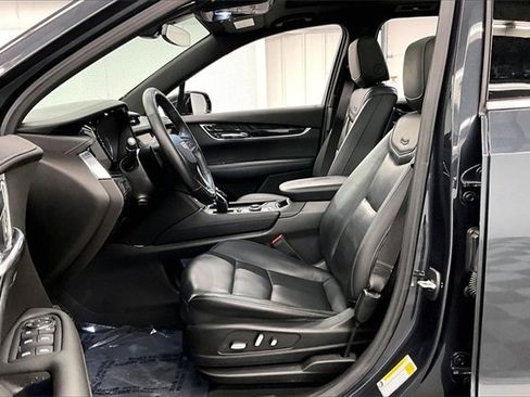 Used 2022 Cadillac XT6 Premium Luxury image 21