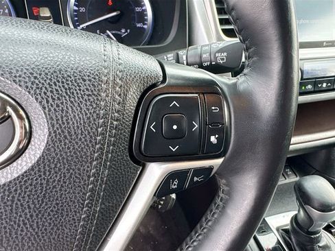 Used 2019 Toyota Highlander Limited Platinum image 39