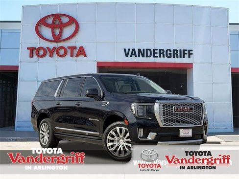 Used 2022 GMC Yukon XL Denali image 1