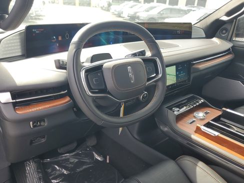 New 2026 Lincoln Navigator L Black Label image 14