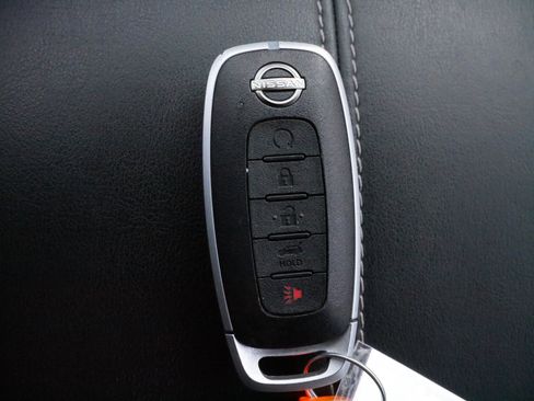 Used 2024 Nissan Pathfinder SL w/ Black Appearance Package image 31