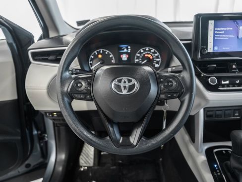 Used 2024 Toyota Corolla Cross L FWD image 20