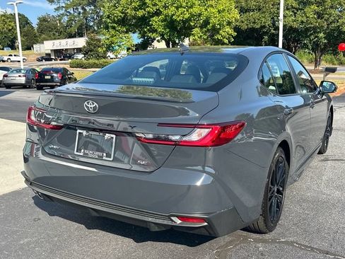 Used 2026 Toyota Camry SE FWD image 3