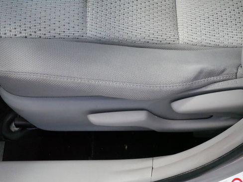 Used 2012 Toyota Camry LE FWD image 20