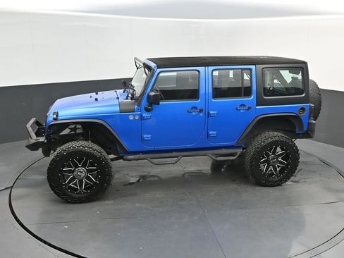 Used 2015 Jeep Wrangler Unlimited Sport AWD/4WD image 27