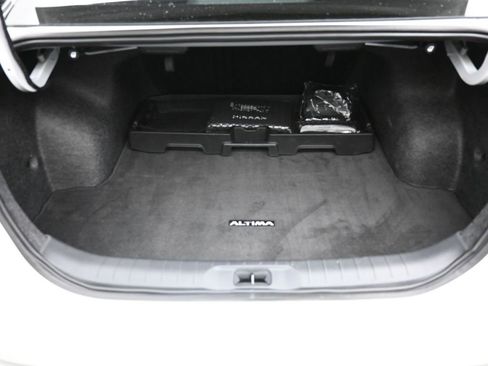 Used 2024 Nissan Altima 2.5 SR image 23