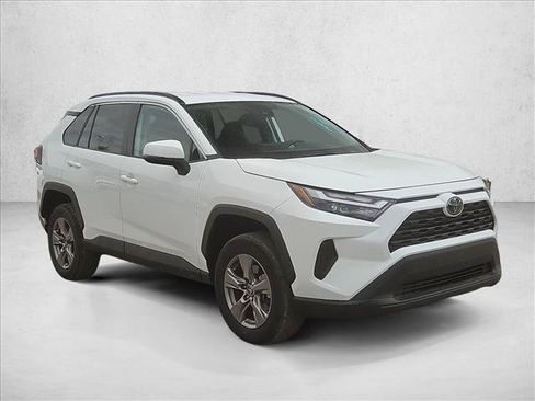 Used 2024 Toyota RAV4 XLE FWD image 3