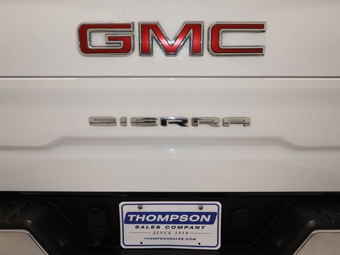 Used 2023 GMC Sierra 1500 SLT w/ SLT Premium Package image 39