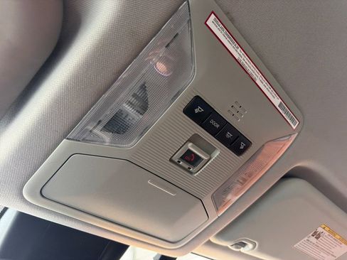 Used 2021 Toyota RAV4 LE image 26