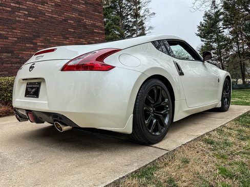 Used 2020 Nissan 370Z Coupe image 36