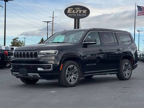 Used 2024 Jeep Wagoneer Series II w/ Flexible Seating Group image 1