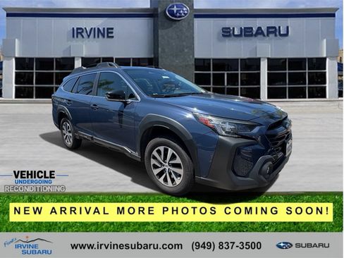 Used 2023 Subaru Outback Premium AWD/4WD image 1