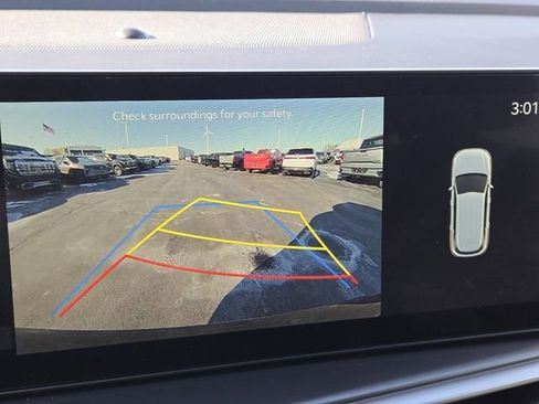 Used 2025 Kia Sorento S w/ Panoramic Sunroof Package image 5