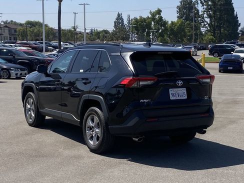Used 2024 Toyota RAV4 XLE AWD/4WD image 4