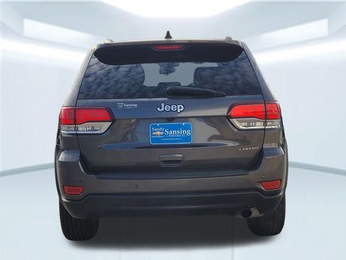 Used 2021 Jeep Grand Cherokee Laredo image 5
