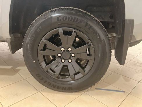 Used 2018 Chevrolet Colorado LT w/ LT Convenience Package image 27