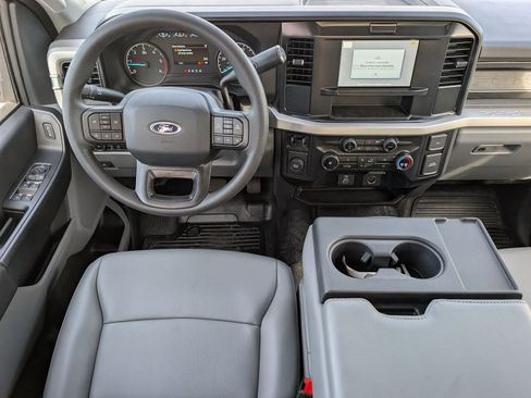 New 2025 Ford F350 XL w/ XL Chrome Package image 9