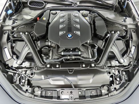 New 2026 BMW 760i xDrive w/ Executive Package image 28