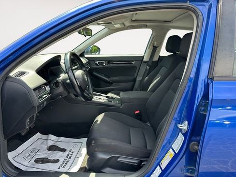 Used 2023 Honda Civic EX image 9