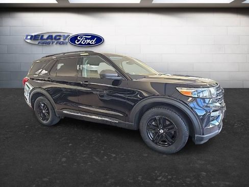 Used 2020 Ford Explorer XLT w/ Equipment Group 202A AWD/4WD image 8