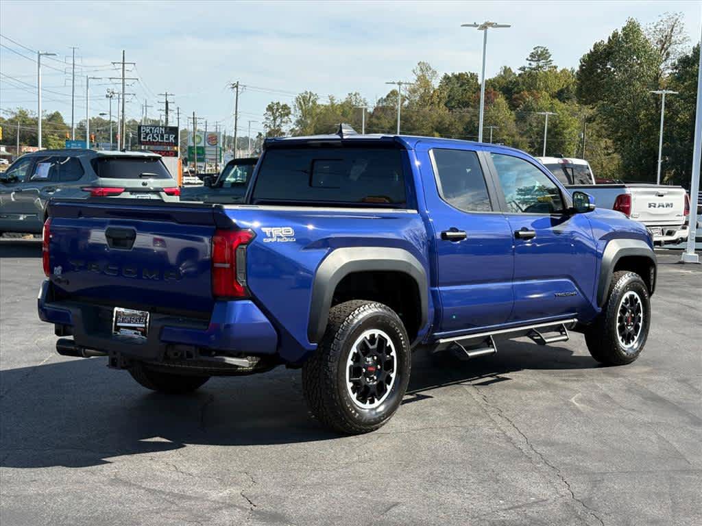 Used 2024 Toyota Tacoma TRD Off-Road w/ TRD Off Road Upgrade Package AWD/4WD image 3