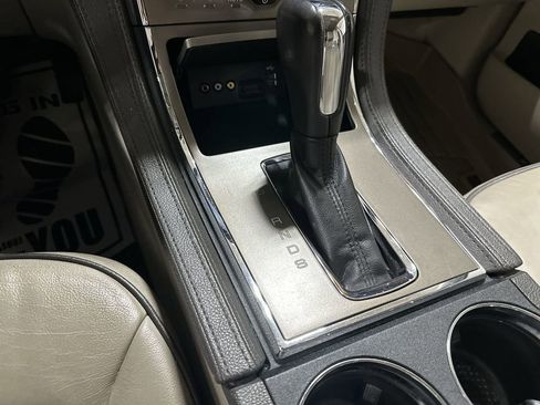 Used 2013 Lincoln MKX AWD image 22