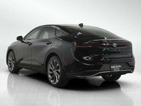 Used 2026 Toyota Crown Limited w/ Advanced Technology Package image 3