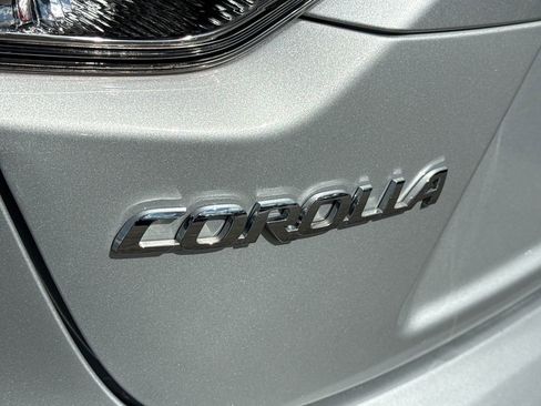 Used 2024 Toyota Corolla LE image 11