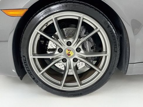 Certified 2018 Porsche 911 Carrera RWD image 32