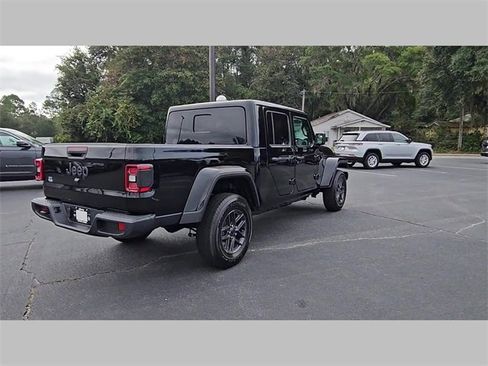 New 2025 Jeep Gladiator Sport image 33
