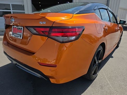 Used 2021 Nissan Sentra SR w/ SR Premium Package image 5