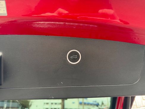 Used 2017 Tesla Model X 100D image 7