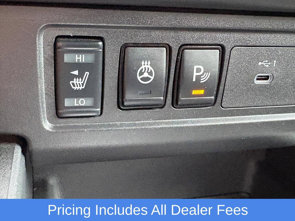 Used 2025 Nissan Frontier SV w/ SV Convenience Package AWD/4WD image 16