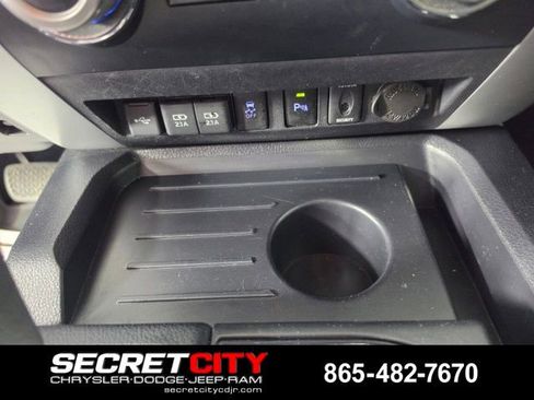 Used 2021 Toyota Tundra Limited w/ Limited Premium Package AWD/4WD image 24