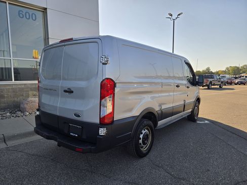 Used 2015 Ford Transit 250 130 Low Roof image 19