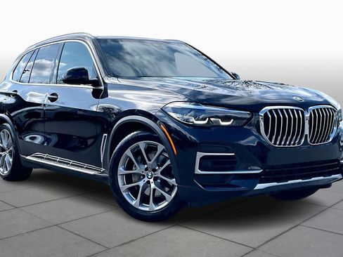 Used 2022 BMW X5 xDrive40i w/ Luxury Seating Package image 2