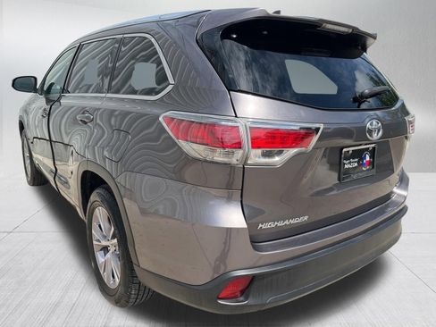 Used 2015 Toyota Highlander XLE FWD image 6