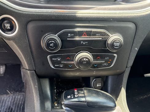 Used 2015 Dodge Charger SE w/ Popular Equipment Group RWD image 19